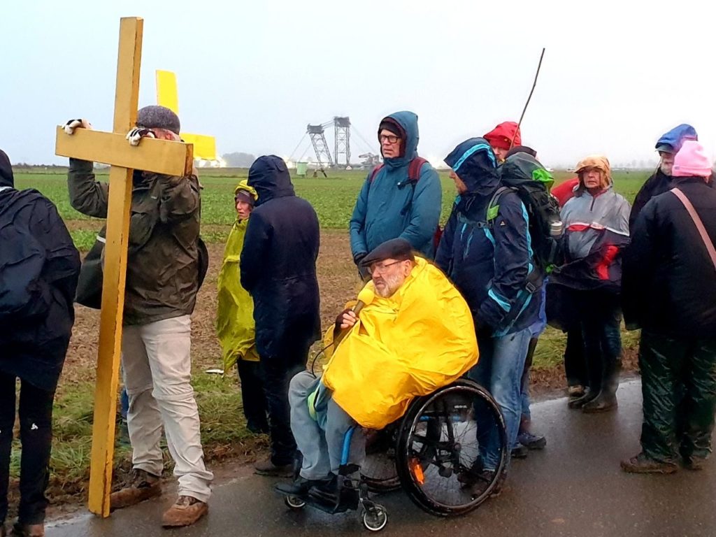 Prozession von KiDl in Lützerath.